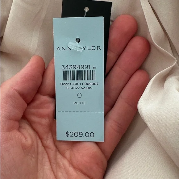 Ann Taylor Cream Blazer - Picture 3 of 3